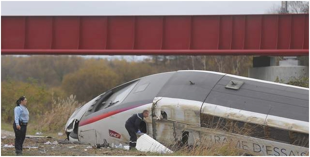 法國列車出軌意外　已知10人死亡