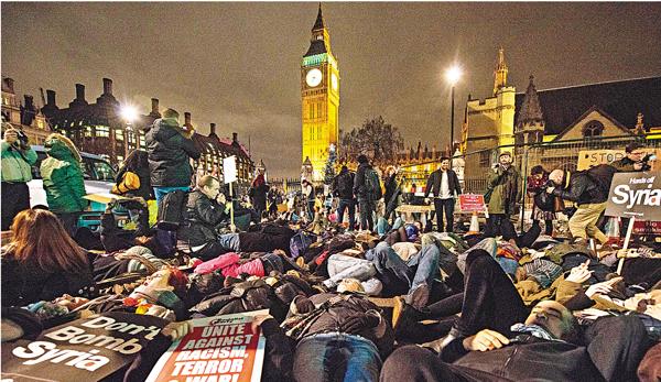 英国国会昨晚表决通过空袭ISIS而引发效应 | 文章内置图片