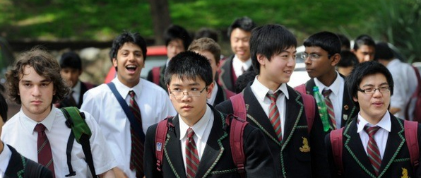 中國富二代搶讀英國私校 逼走英本土學生 | 文章內置圖片