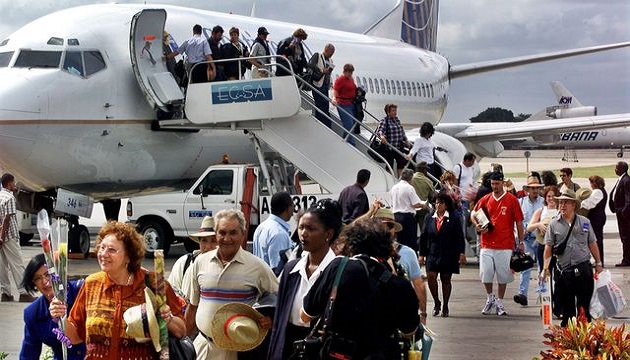 美古簽定恢復50年來首次定期航班服務協議