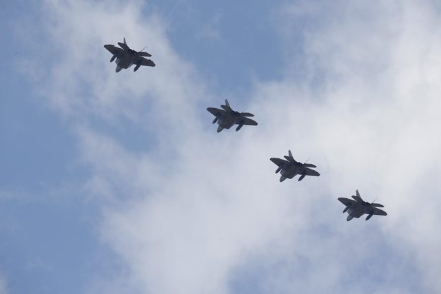 美軍4架「猛禽」F-22戰機飛南韓 嚇阻北韓挑釁 | 文章內置圖片