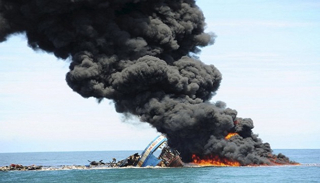 印尼強悍打擊非法捕魚 直接炸毀27艘外國漁船