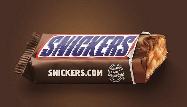 Snickers巧克力出产时含塑胶片！全球大规模下架