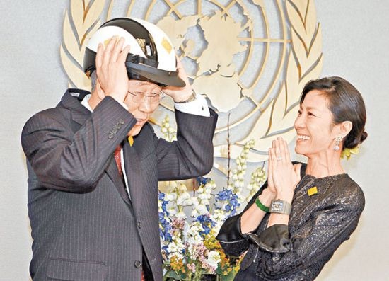 杨紫琼正直形象担任联合国亲善大使，致力推动全球开发和灾后重建 | 文章内置图片