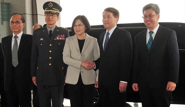 聽取國防部機密簡報，蔡英文表示國軍要為台灣福祉而戰