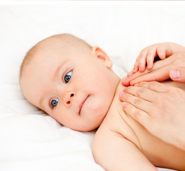 嬰兒按摩助益多 抓住時間、技巧發揮最大功效 | 文章內置圖片