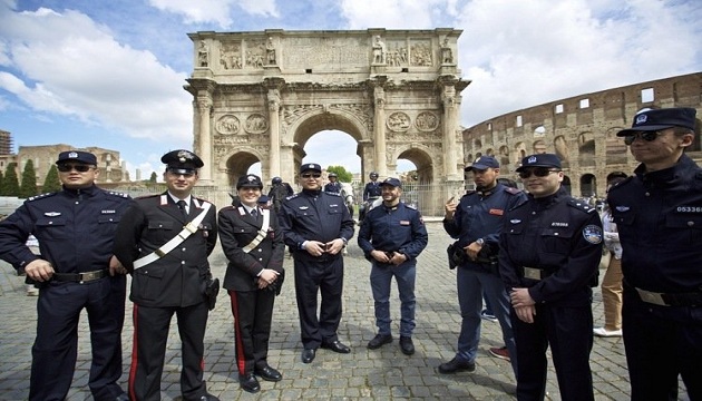 為了讓旅遊更安全！中國警察遠赴義大利開創合作執法