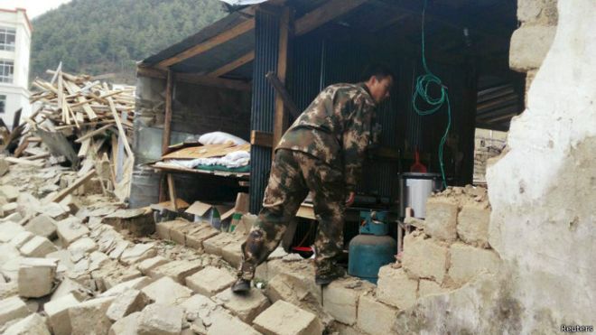 西藏昌都5.5地震　當地道路塌方至少造兩人受傷