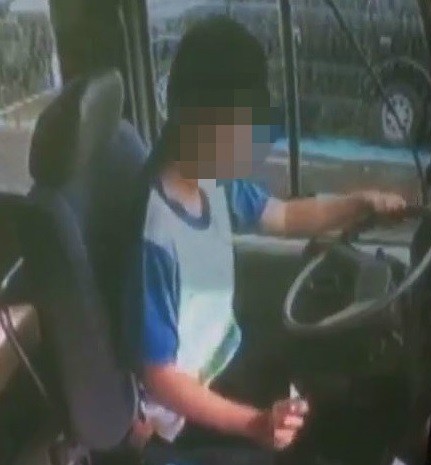 超扯！15歲少年偷開公車　北市街頭肇事逃逸 | 文章內置圖片