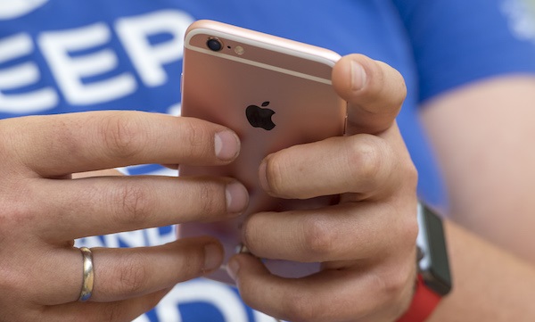 蘋果王牌 iPhone為何熱賣？ 競爭敵人Android一張照片洩漏原因