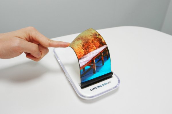 有圖有真相！Samsung即將展出全新5.7吋「可折疊」手機螢幕
