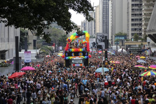 巴西同志大遊行熱鬧登場！200萬人共襄盛舉 | 文章內置圖片