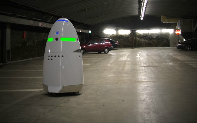 機器人逐漸取代人類？  Uber啟用機器人保安