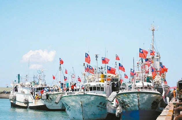免惊被抹红 屏东渔民顺利过关 可登太平岛 | 文章内置图片