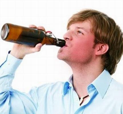 台人一喝酒就臉紅紅  酒精代謝缺陷罹癌率增 | 文章內置圖片