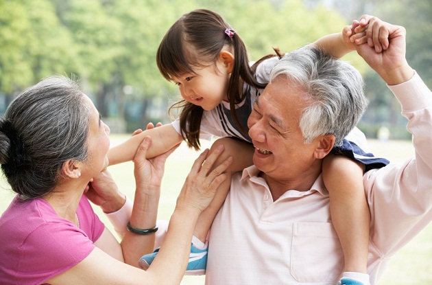 三代同堂慶祖父母節 頻尿喚醒對長輩的關心