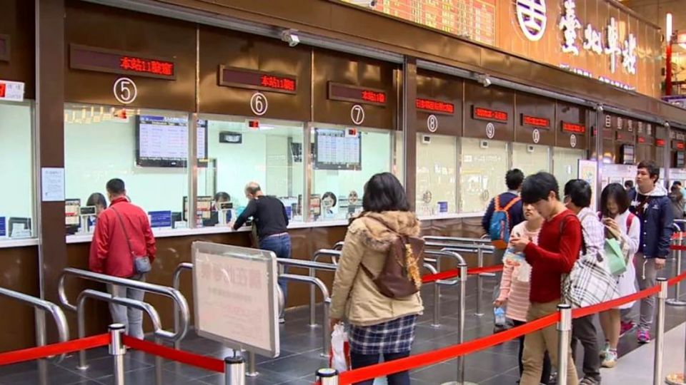 台鐵秋節車票狂賣32萬張 花東加班車9/7開始訂票！