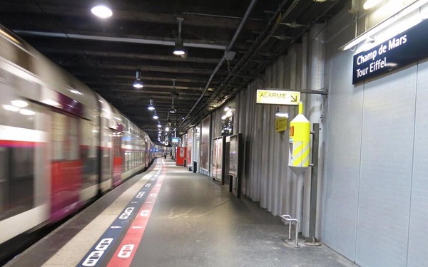 台旅客在巴黎遭攻擊！　跌落月台與鐵軌之間多處骨折