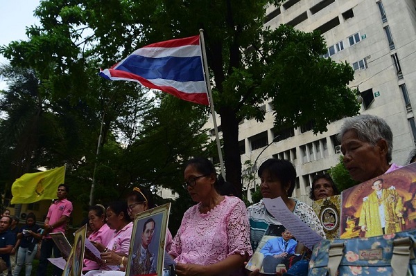 泰國進入「國殤時期」　呼籲民眾遊玩注意言行舉止 | 文章內置圖片