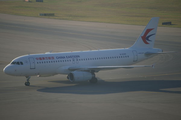 中國版薩利機長？！　東航兩班機險在上海虹橋機場相撞
