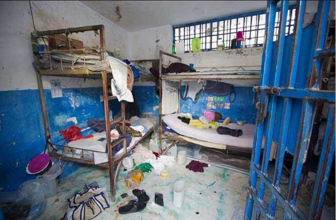 海地爆奪槍殺警  174名囚犯赤腳越獄 | 文章內置圖片