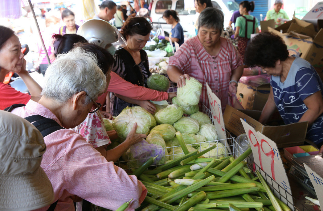 菜價漲惹民怨  台北農產楊儒門：搞不懂誰在執政 | 文章內置圖片