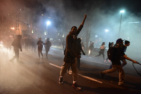 反川普示威活動延燒 波特蘭群眾走上街頭 | 文章內置圖片