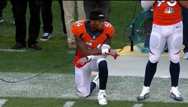 球員下跪抗議川普當總統 NFL下跪事件再度上演！ | 文章內置圖片