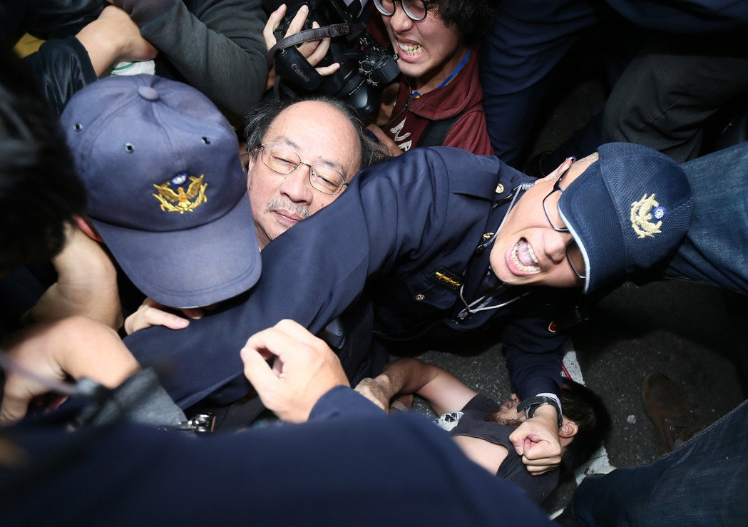 李登輝譴暴力襲擊 捍衛國會尊嚴 | 文章內置圖片