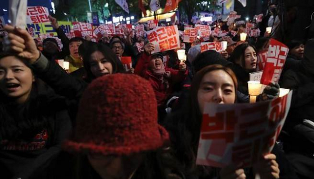 南韓人民連六週示威　要求朴槿惠下台！