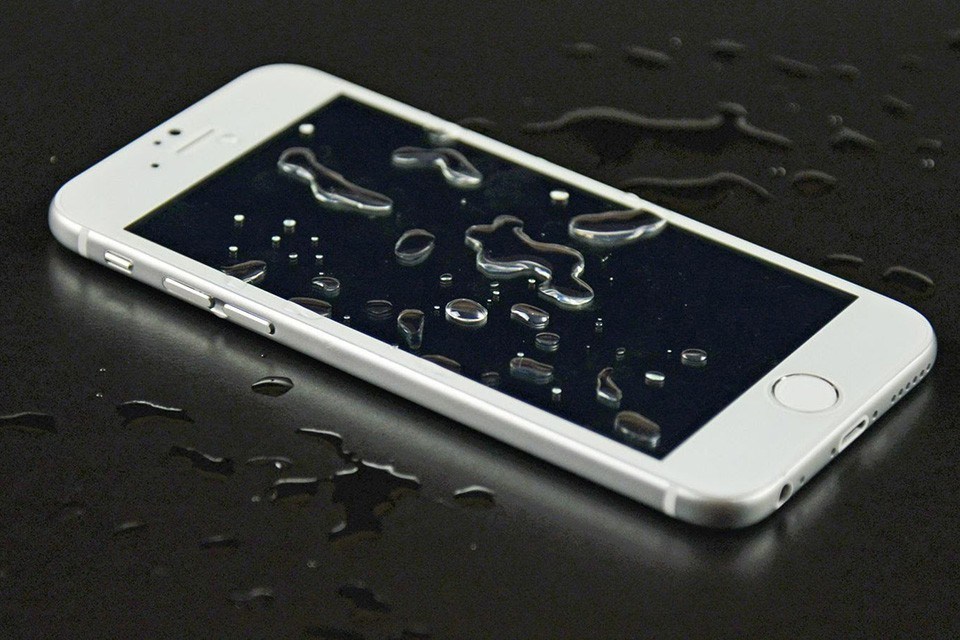 打败iPhone7?传iPhone8防水功能再升级 水下1.5公尺撑半小时 | 文章内置图片
