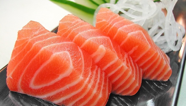 多吃魚有益健康!英研究: 鮭魚有助於遠離心臟疾病
