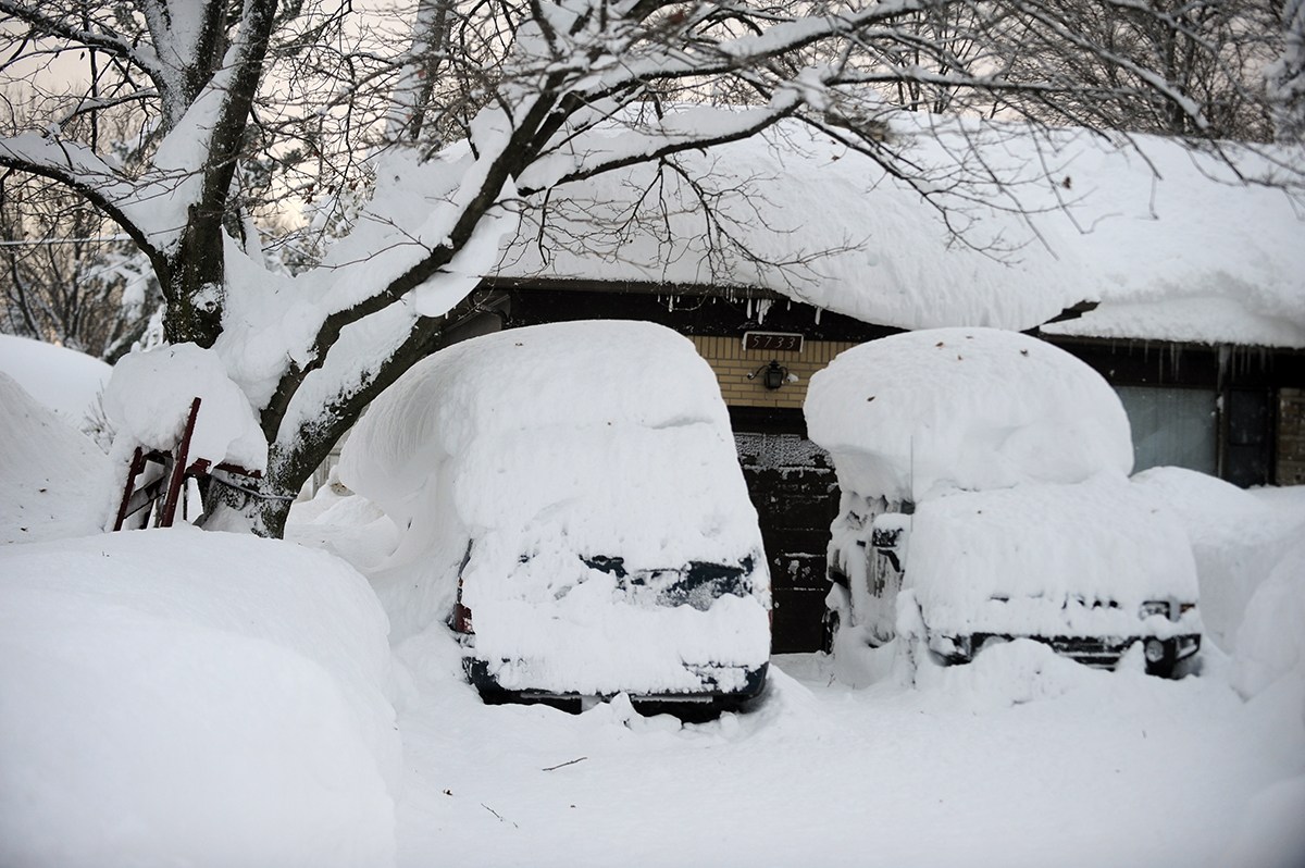 紐約大暴雪　出動1600輛鏟雪車和灑鹽車