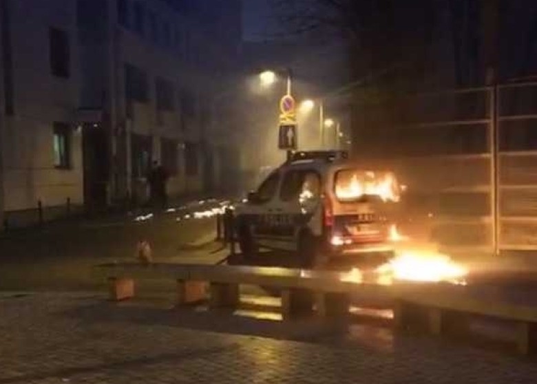 巴黎華裔遭警擊斃 追思會變燒車衝突 | 文章內置圖片