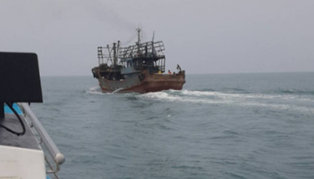 累犯越界陸船遭海巡重罰240萬後驅逐出境