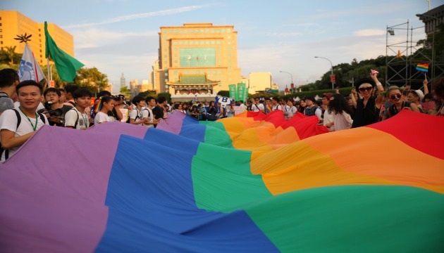 同性婚姻2年後直接合法 總統指示立院修法
