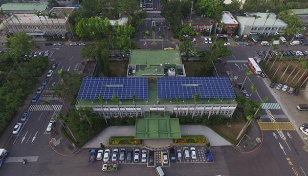 加工區公有建築物屋頂將全面設置太陽能發電 年減碳142公噸