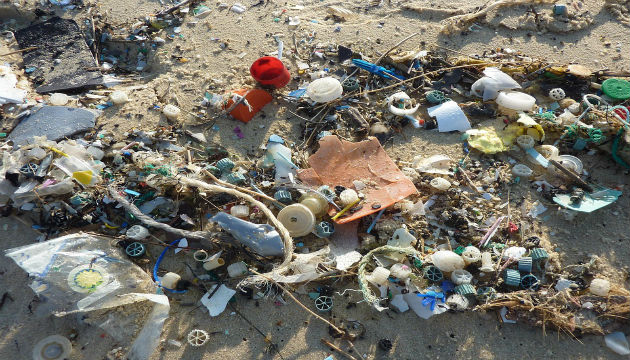 垃圾漂流遠從中國來 布滿澎湖海岸 | 文章內置圖片