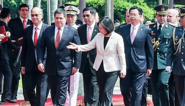 蔡总统军礼迎宾 巴拉圭总统强调邦谊永固
