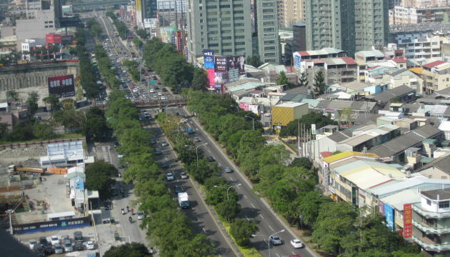 台中市府展開「路平專案」　以「高速公路等級」鋪設台灣大道