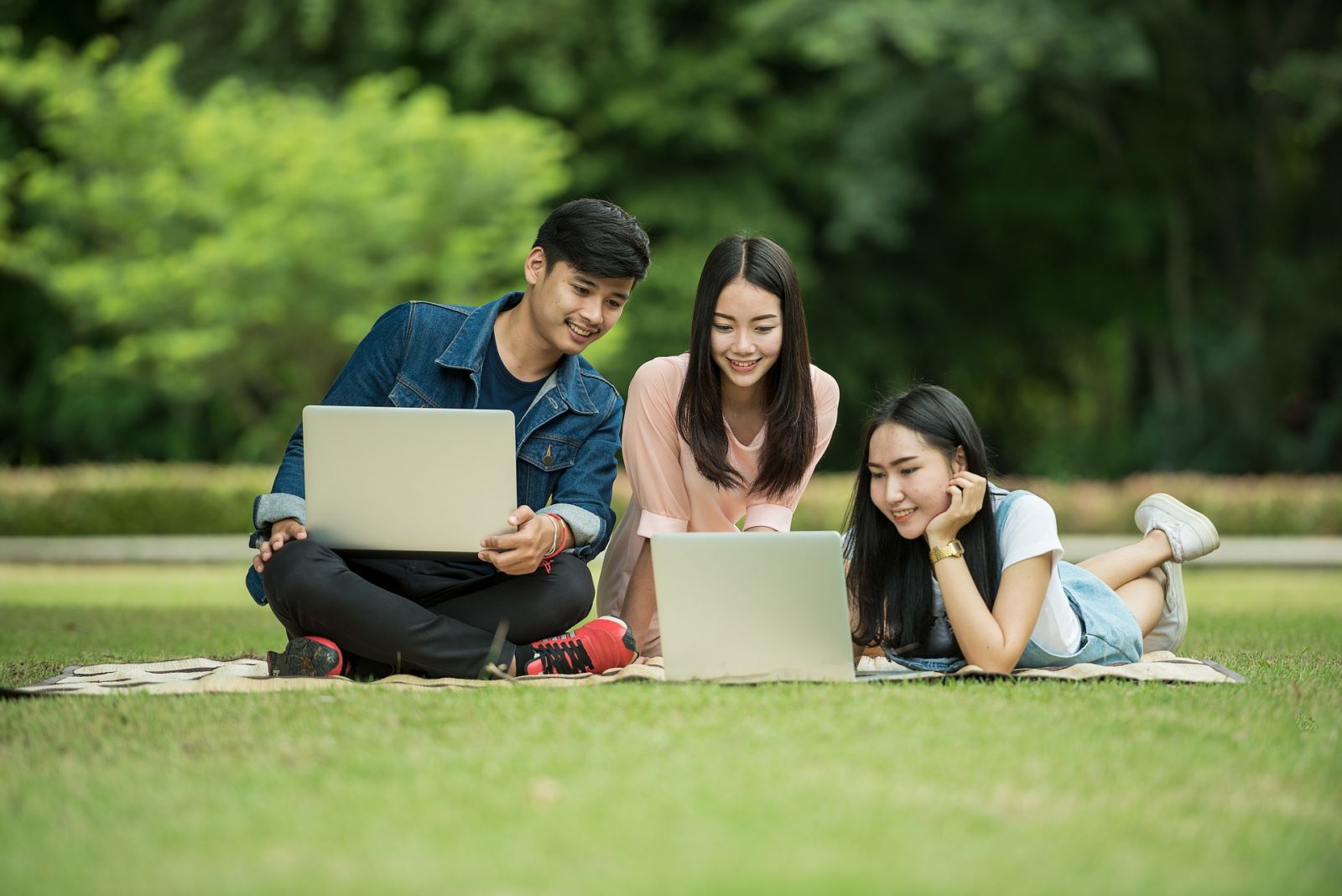 学术不是第一调查:亚洲学生留学在意经济与技术｜ 一零一传媒| 手机版 image
