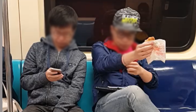 無視規定 捷運車廂內狂嗑食物 小心遭罰7500 | 文章內置圖片