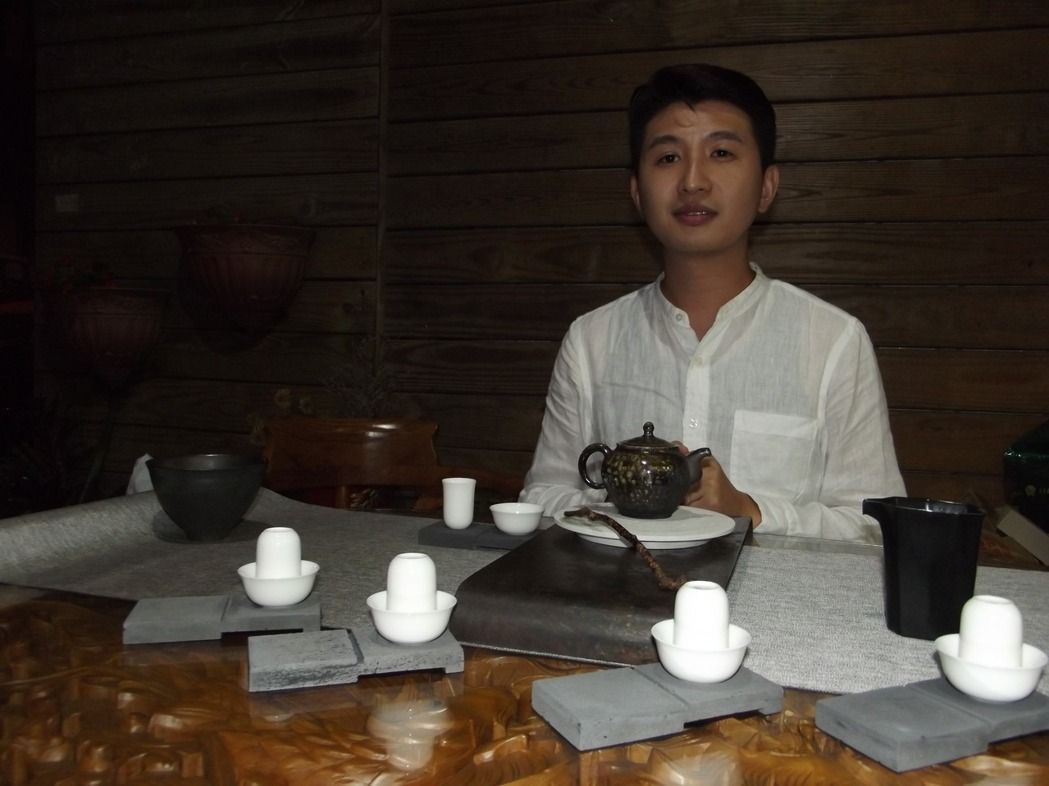 两岸高级茶艺师比赛 石桌茶农洪崇伦夺冠