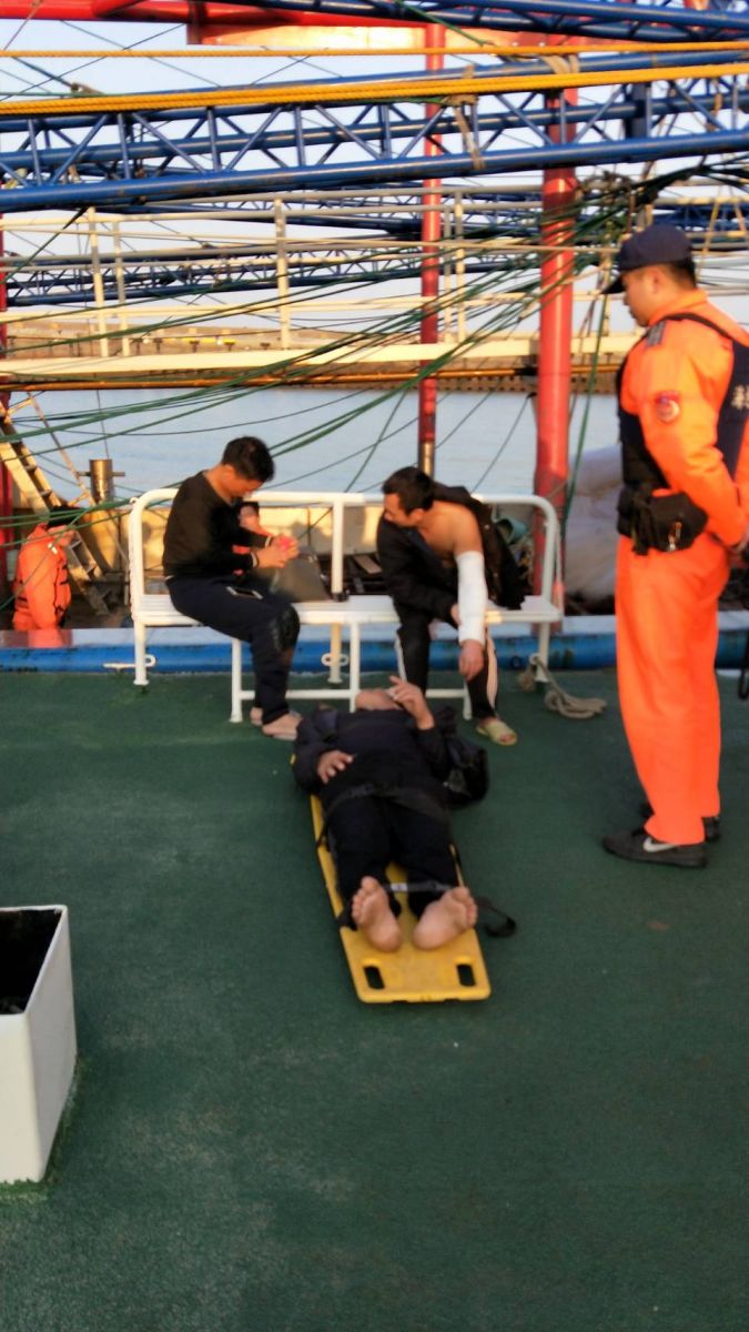 陸船員海上作業受傷 海巡引導入港就醫 | 文章內置圖片