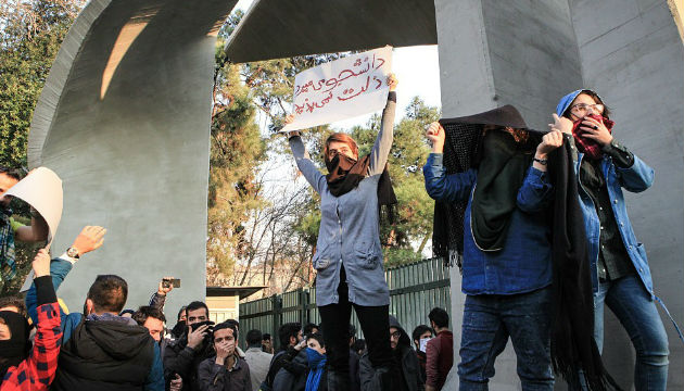 伊朗多個城市爆發反政府抗議活動，提醒國人赴伊商旅期間避免出入人潮擁擠場所