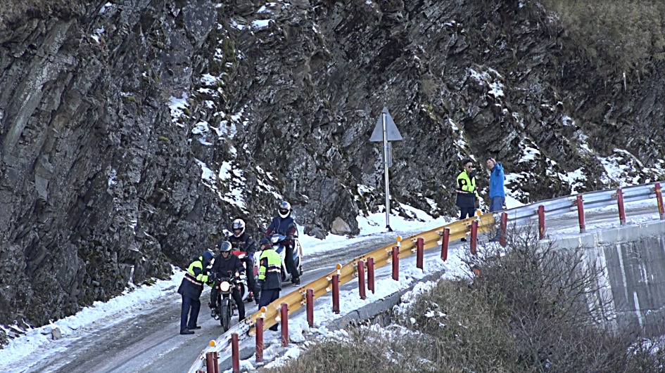 水晶宮險路勿近 警籲機車勿進合歡山雪陣 | 文章內置圖片