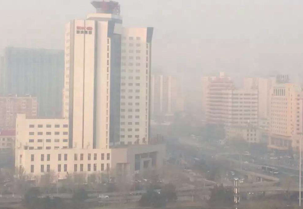 陸兩會霧霾湊熱鬧  北京明啟動空汙重汙染預警