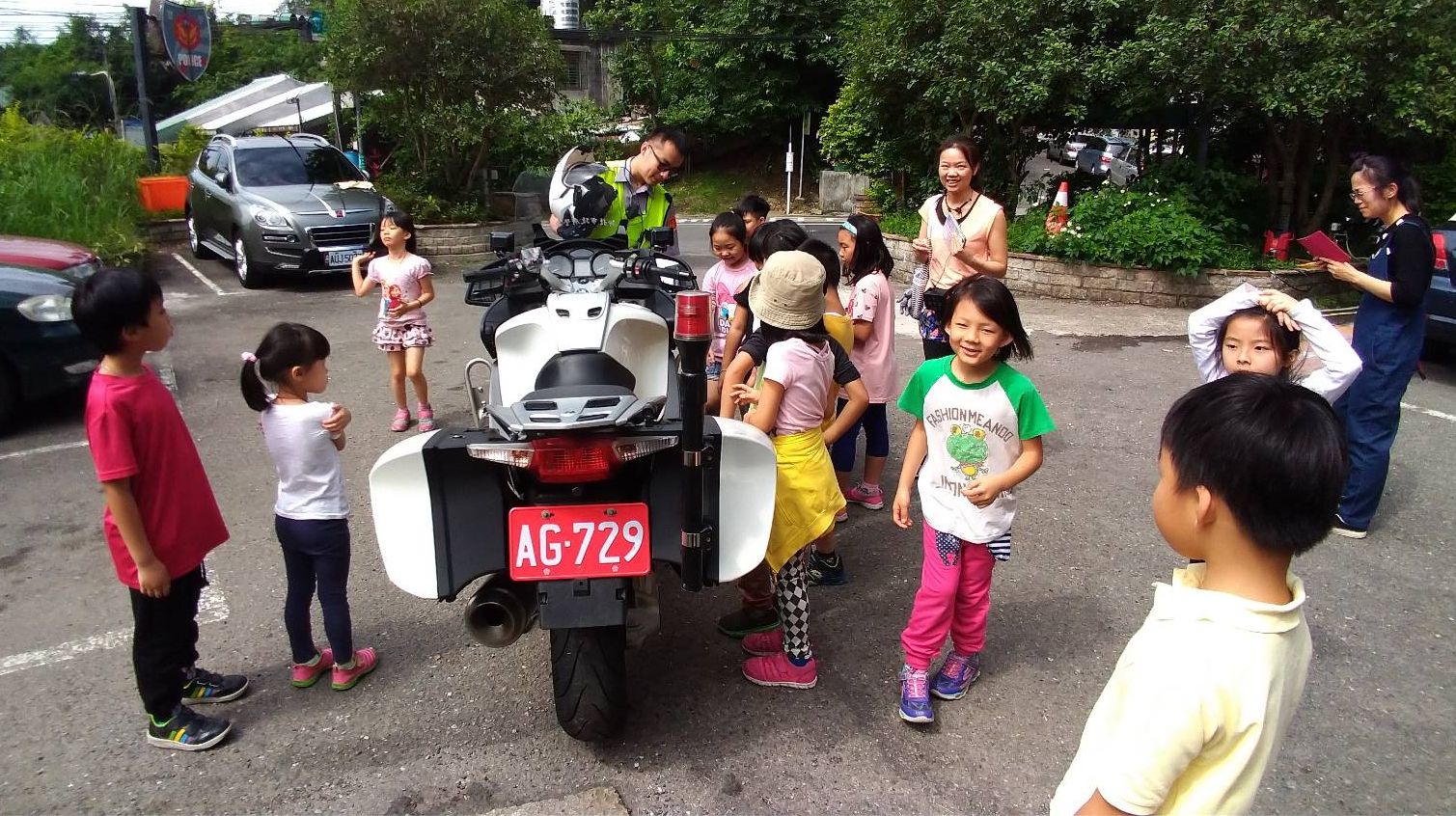 国小学童当萌警  我长大后要当警察！ | 文章内置图片