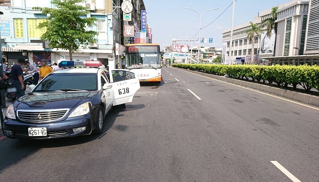 輔大往台北方向車禍，警快速處理清掃路面 | 文章內置圖片