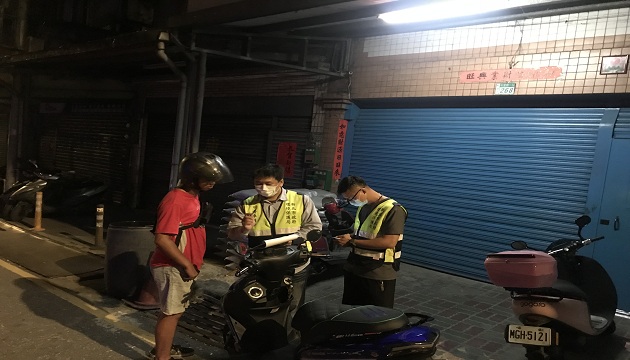 改裝機車排氣管噪音擾人 新店分局執行環、警聯合稽查加強取締 | 文章內置圖片